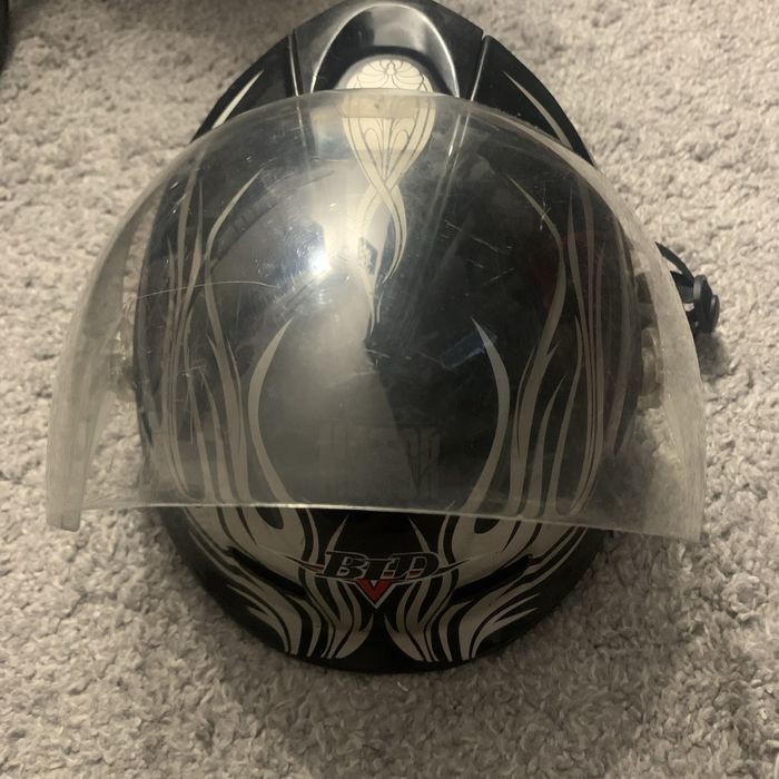 Маркови каски за мотор/колело