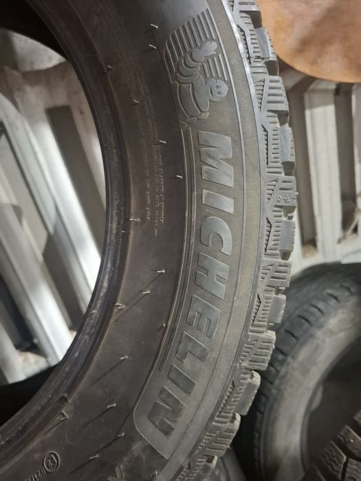 Продам комплект шин