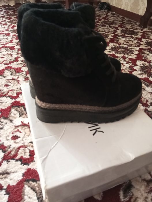 Женская обувь дублёнка прям новый