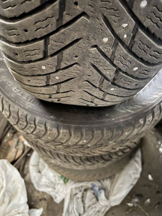 Резина зимняя Nokian