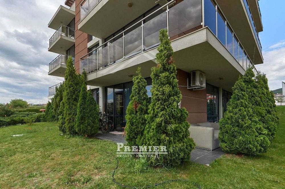Продава се Тристаен апартамент в Бургас, Акациите - 100 кв.м за 661 €/кв.м - Снимка #11