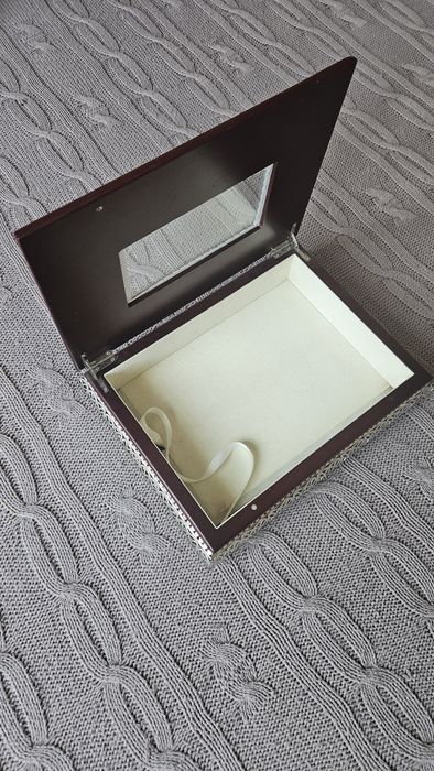 Голяма дървена кутия "махагон и сребро" 31х23х8