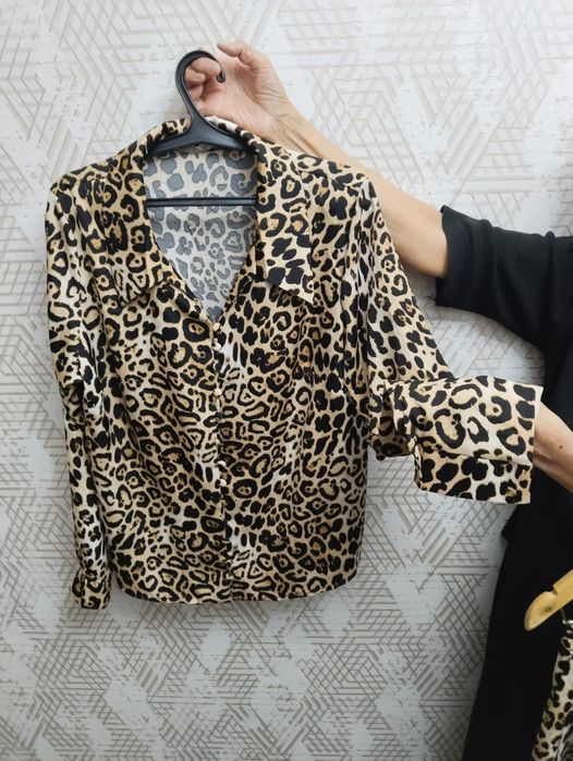 Продам женский  костюм,раз.50