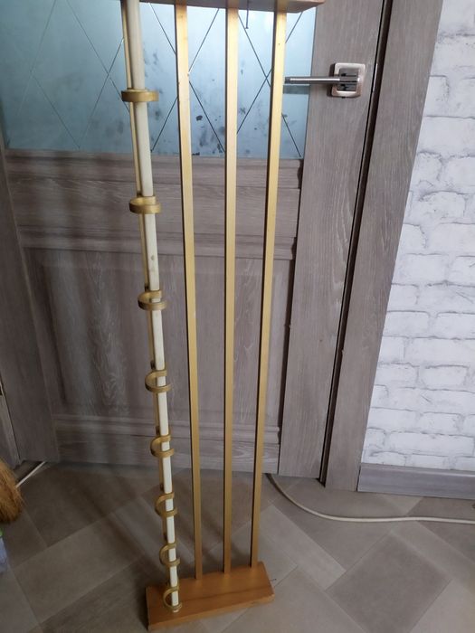 Вешалка 8000 , вторая по 5000