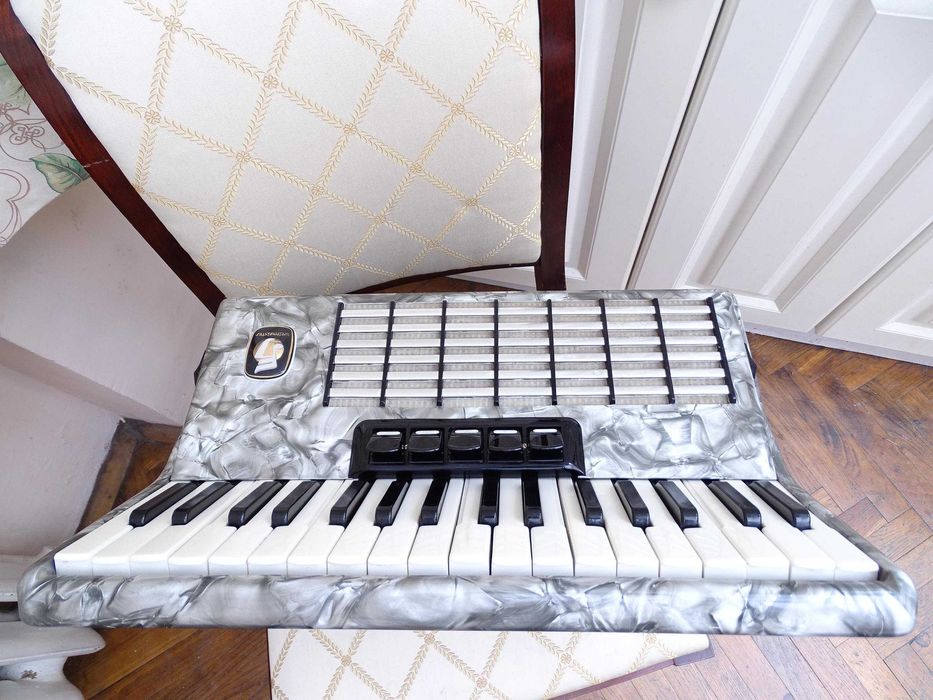 Акордеон Велтмайстер Стела 60 баса