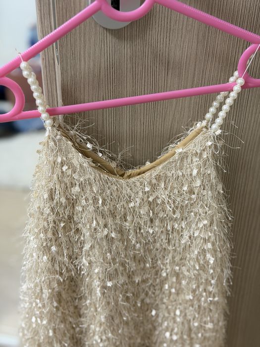 Рокля  6-8 години