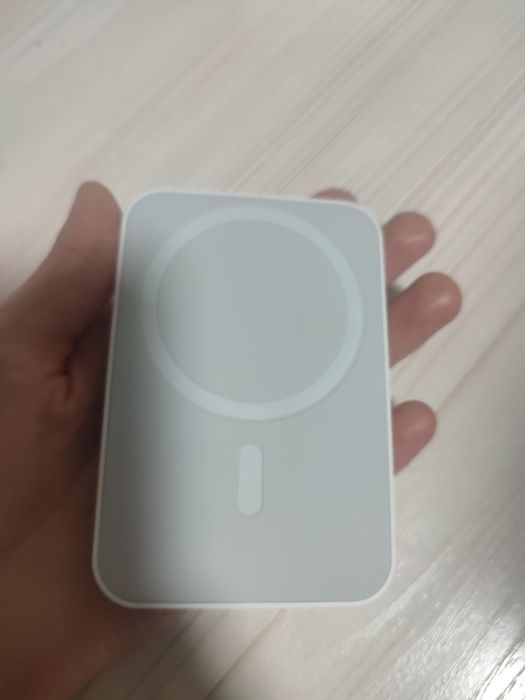 Новая без провадная зарядка         район Юбилейного