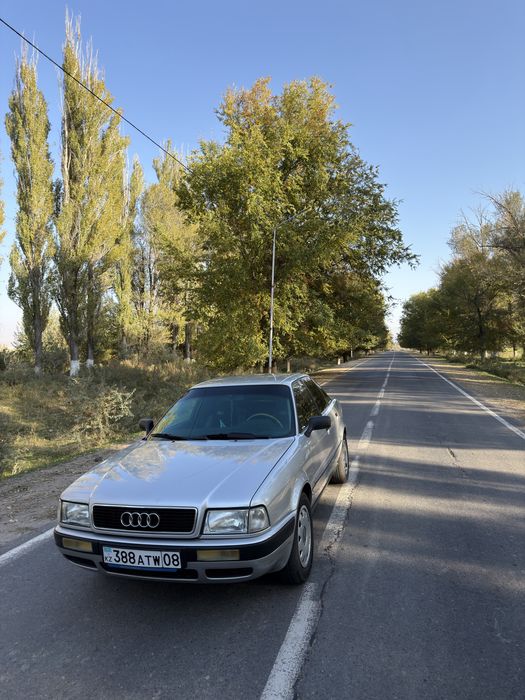 Audi B4 2.0моно 1993год