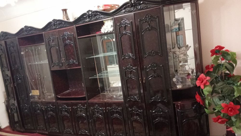 Stenka mebil sotiladi