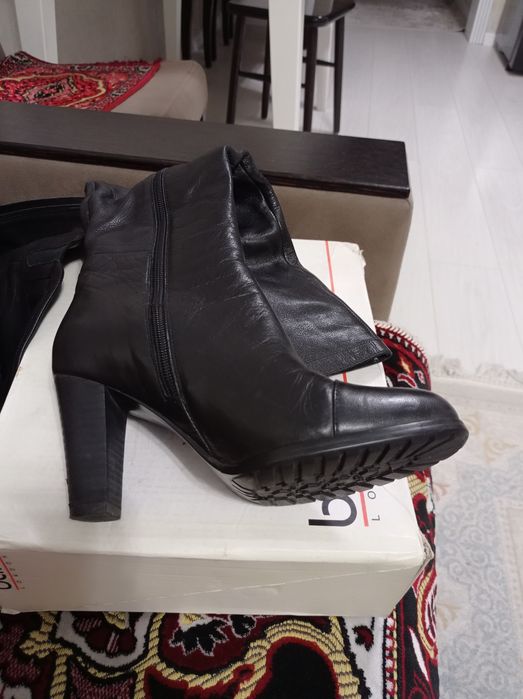 Сапоги женские 36 р