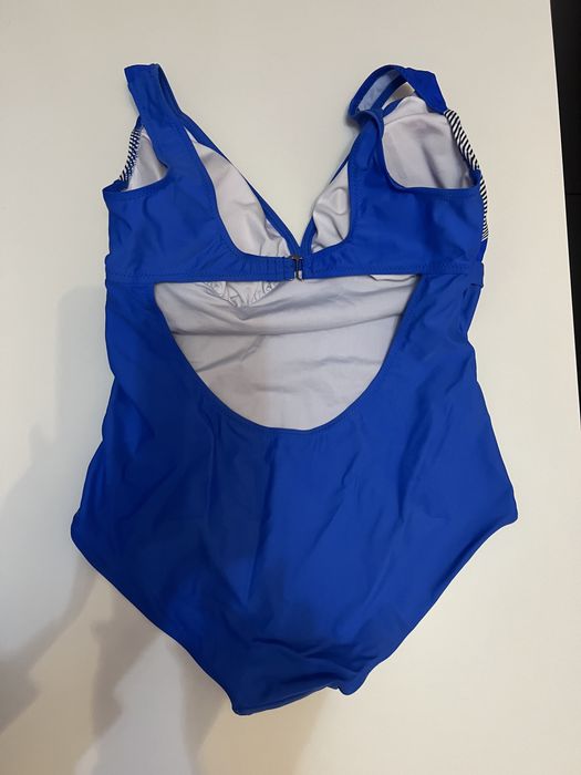 Дамски бански костюм