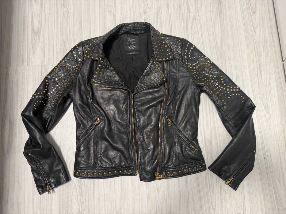 ''ZARA''оригинално дамско кожено яке М размер