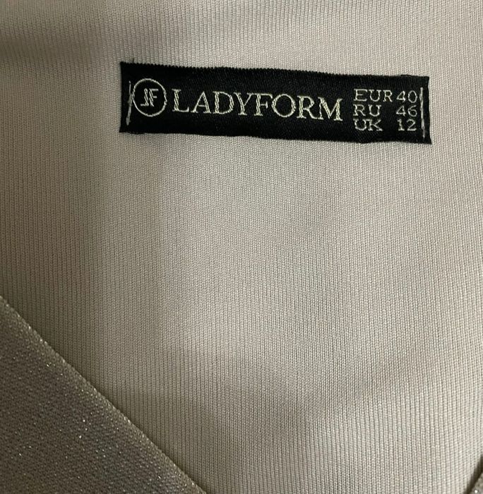 Продам женское платье