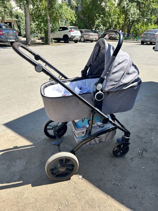 Продам коляску 2 в 1