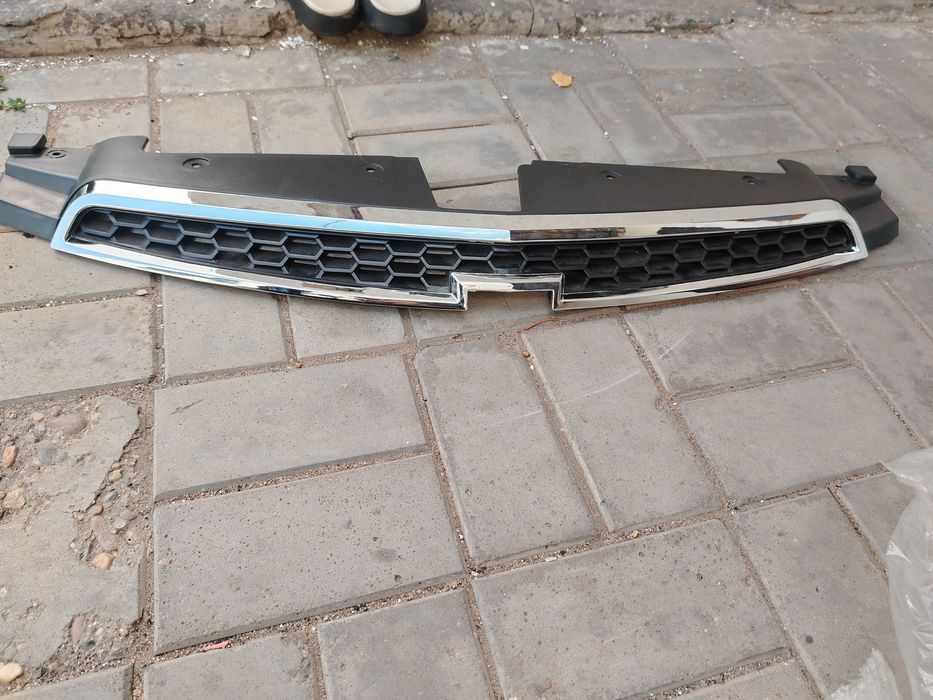 Продам решётки шевроле круз