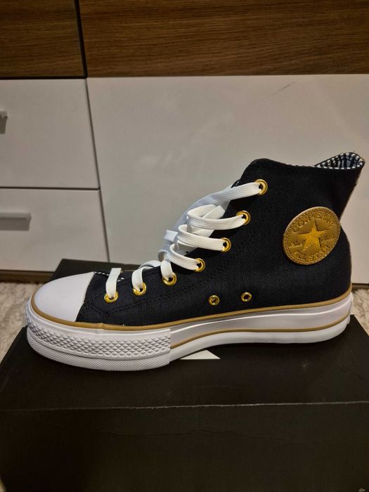 Дамски кецове Converse