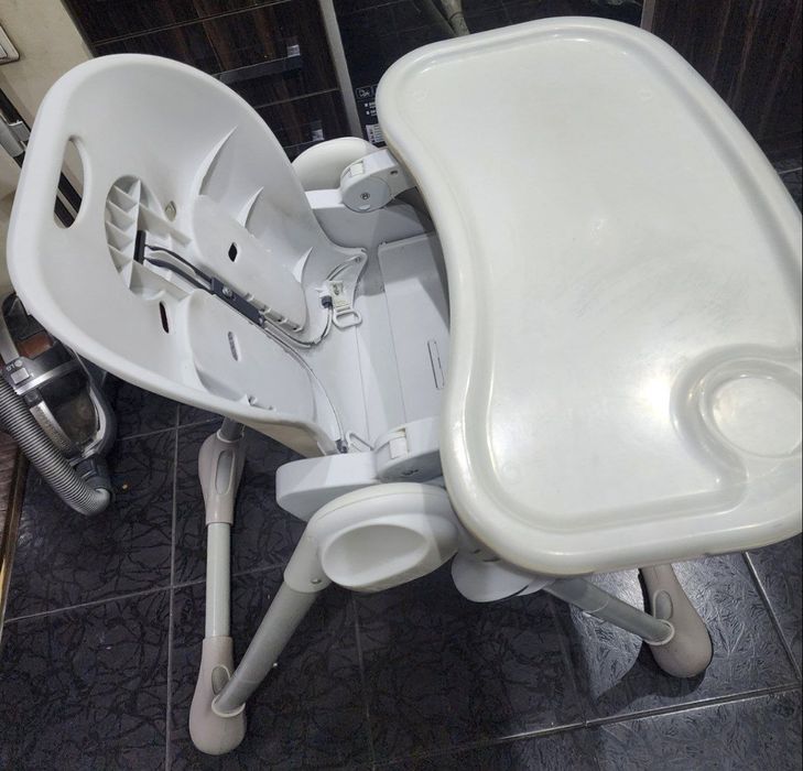 Продам детский стульчик Чикко полли