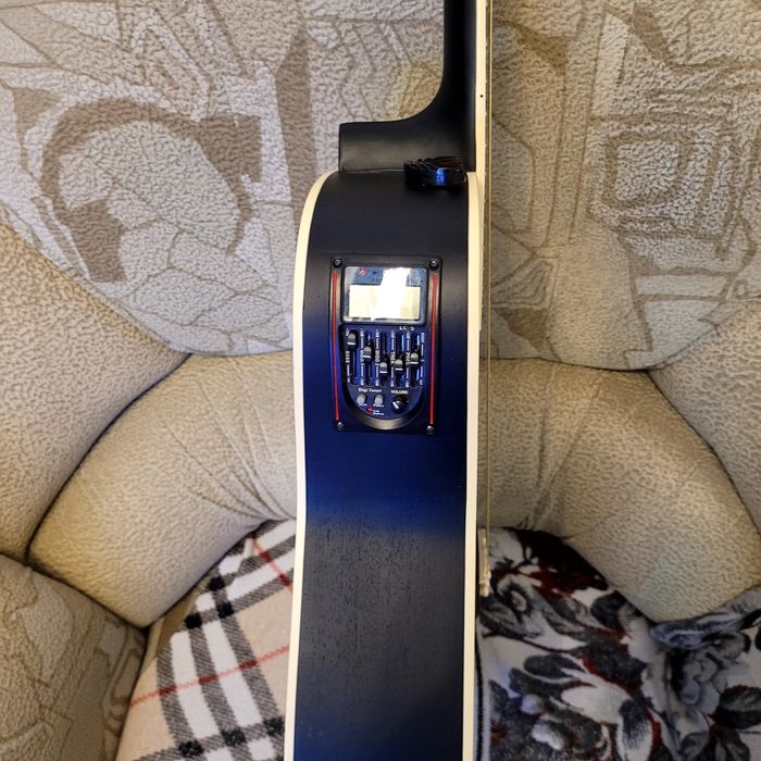 Гитара акустическая электро состояниеотличное