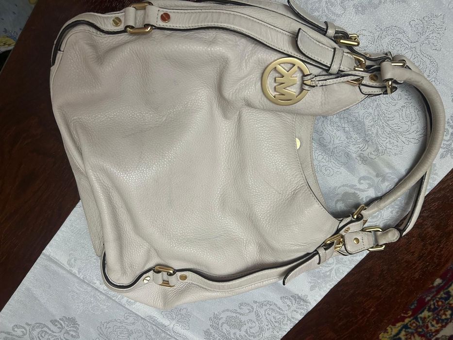 Geanta bej Michael Kors