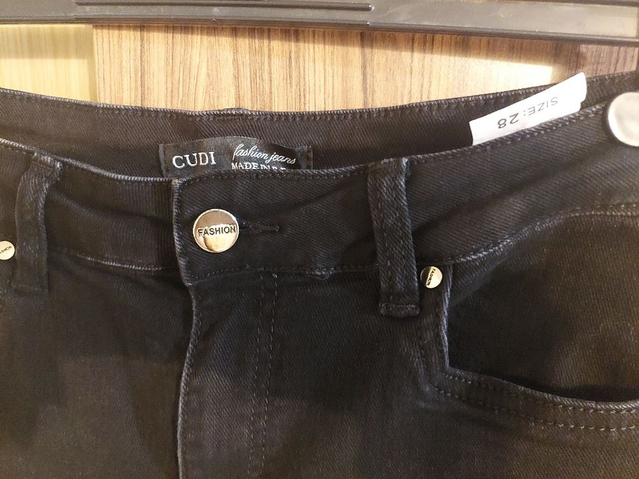 Дамски дънки и панталон