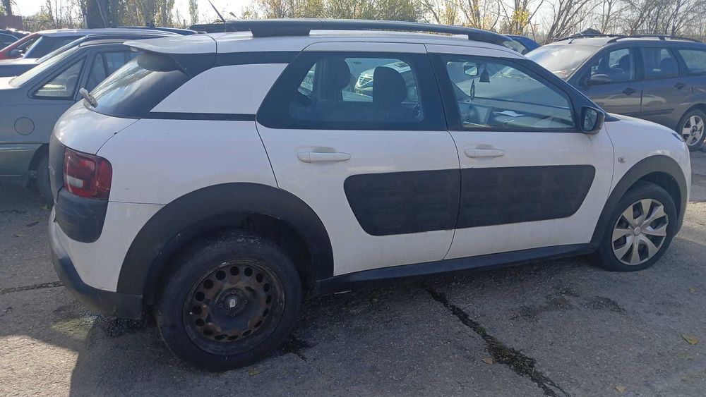 Dezmembrez Citroen C4 Cactus 1.2 Benzina Din 2016 - HM01