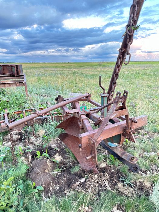 Продаётся МТЗ 80 с навесным оборудованием