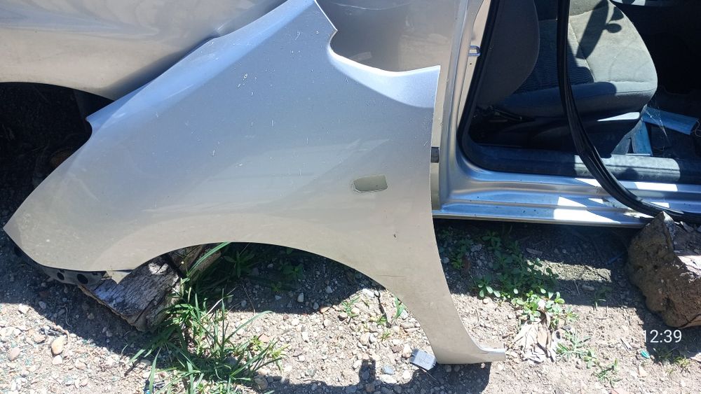 Aripa stânga fata Toyota Prius 2