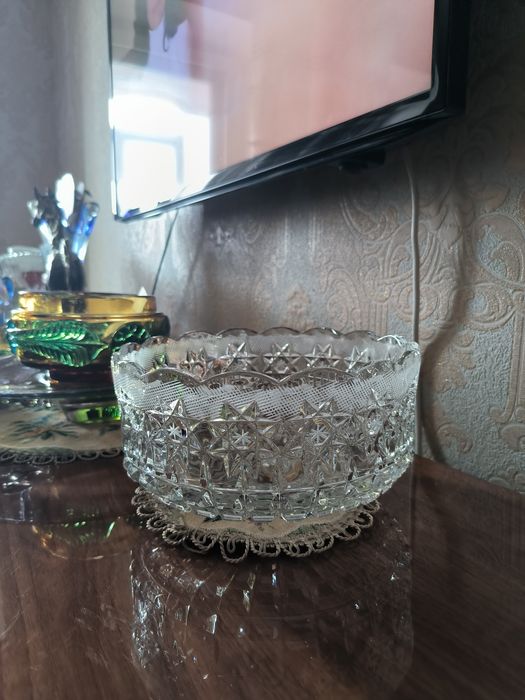 Хрусталь! Чехия! Две очень красивые конфетницы!