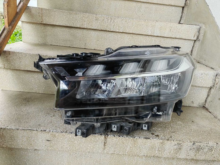 Фар Suzuki SX4 LED ляв / Фар Сузуки СХ4 Оригинален