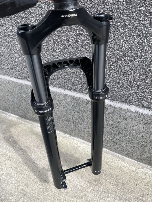 Вилка Rock Shox 29