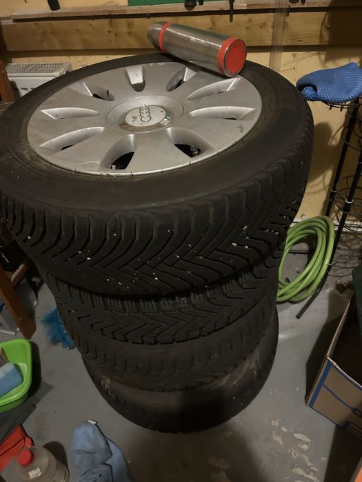 Vand cauciucuri michelin alpin 6 205/55/R16 si jante originale audi