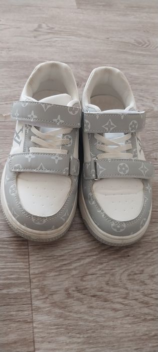 Детская обувь кросы