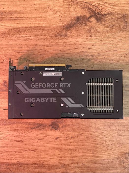 Видеокарта Gigabyte RTX 4070 12GB Winforce X3