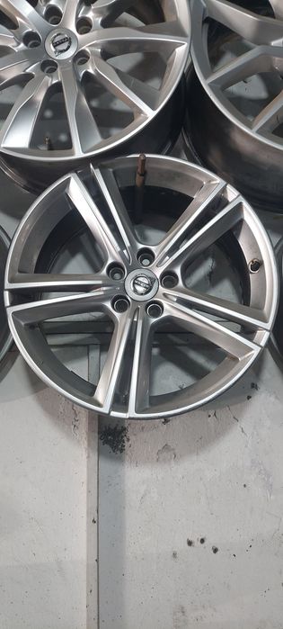 Jante aliaj R 18 5x108 originale Volvo