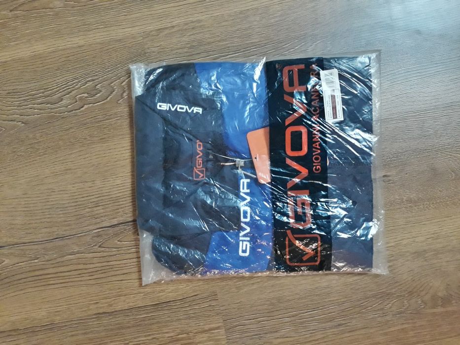 Geacă fâș copii marca GIVOVA