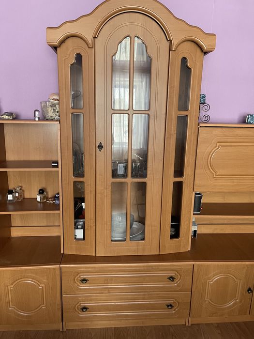 Стенка в гостинную СРОЧНО!!