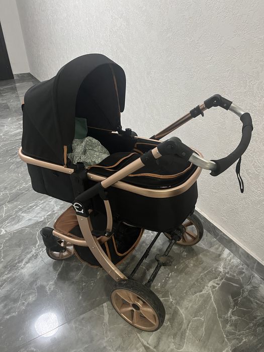 Продам детскую коляску 2 в 1