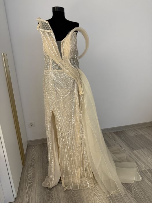 Rochie eleganta de vanzare