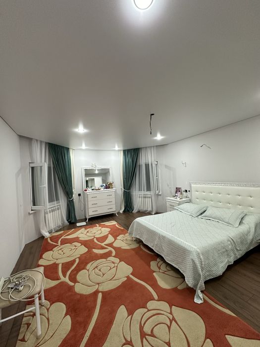 Красивый частный дом