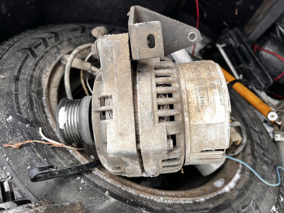 Генератор, стартер, блок предозранителей от ваз 2114