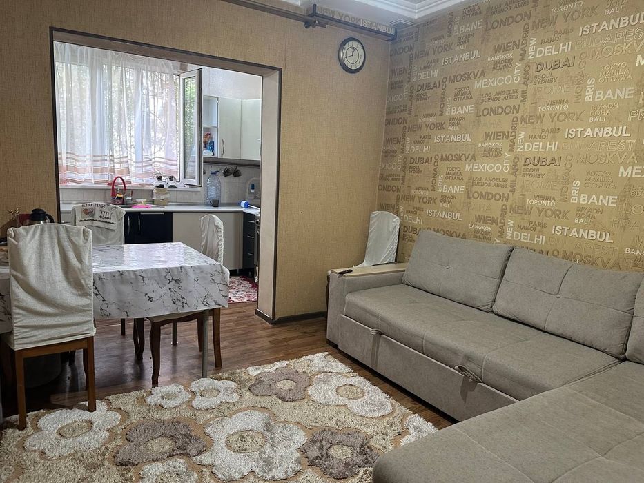 4 xonali kvartira sotiladi