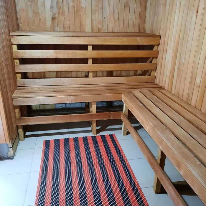 2-х этажный небольшой коттедж  недалеко от центра