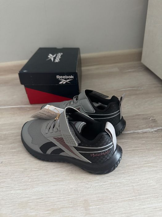 Нови детски маратонки Reebok