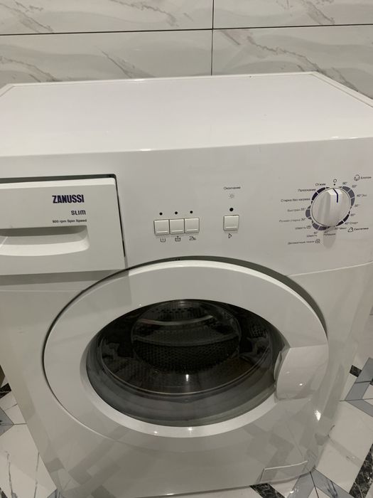 Продам стиральную машину Zanussi
