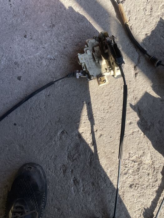 Брави за пасат 6 /pasat 6 задна лява и дясна, предна дясна