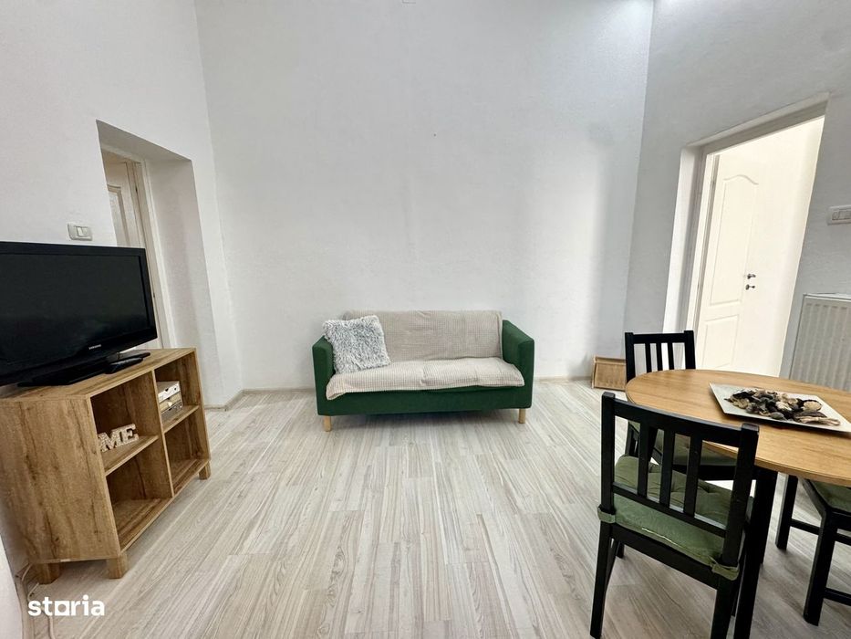 Vand apartament 2 camere, ultracentral, Str. Episcopiei