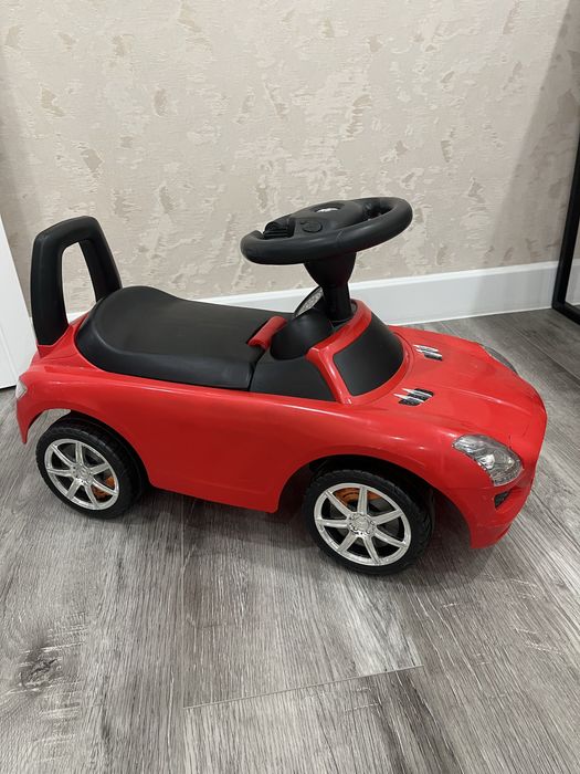 Детская машинка в отличном состоянии