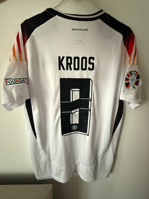 Tricou Kroos Germania euro 2024 cu badge uri fotbal