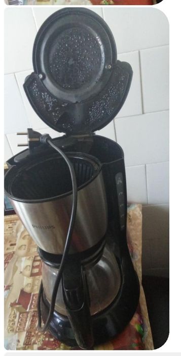 Aparat cafea. Doua bucăți. Hi