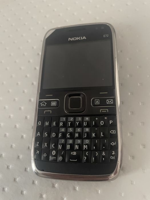Мобильный телефон Nokia